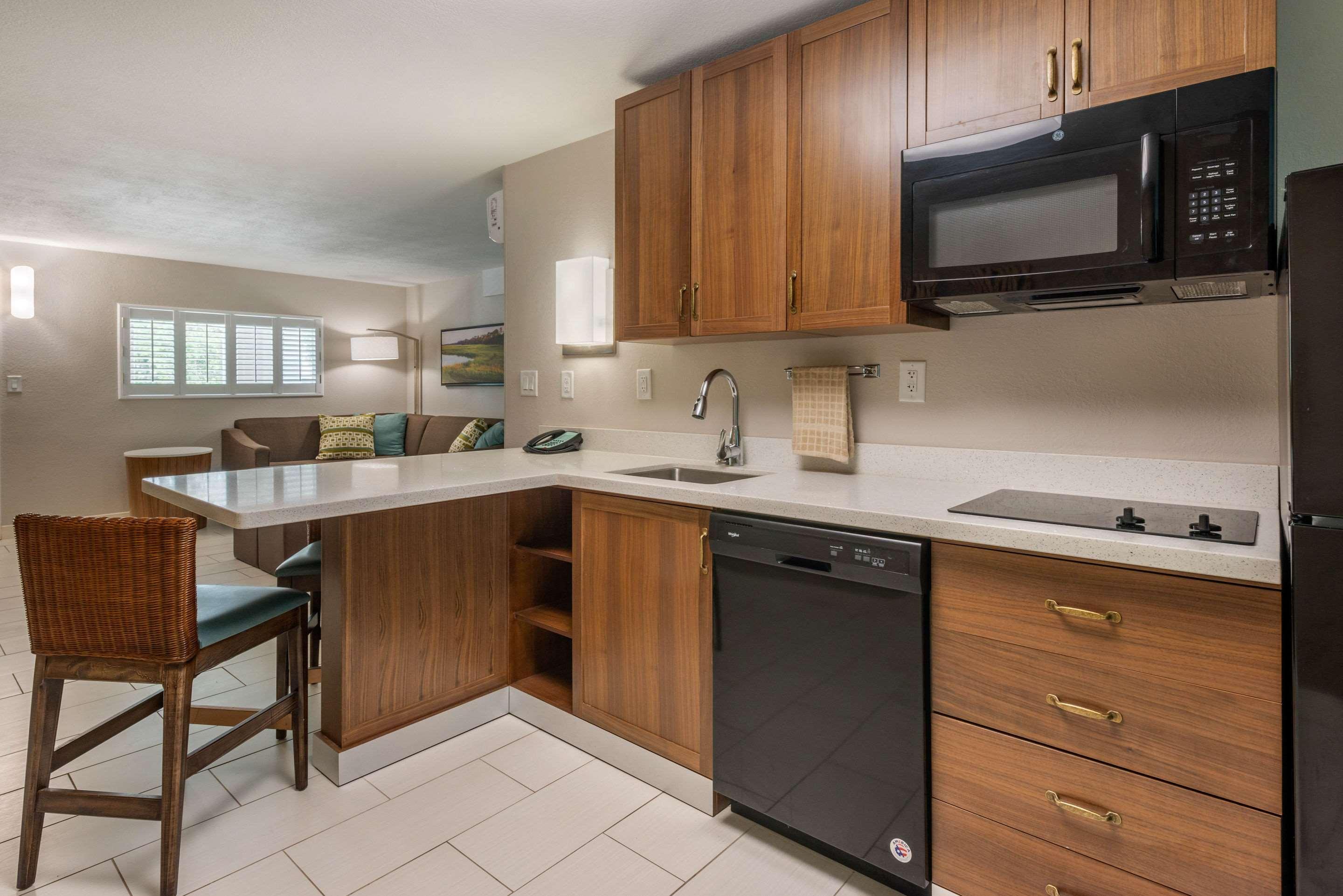 Seafarer Inn & Suites, Ascend Hotel Collection Джекил Айлънд Екстериор снимка