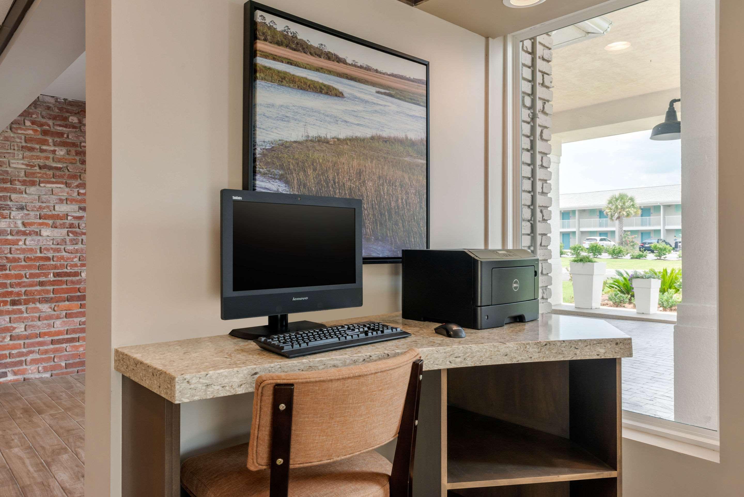 Seafarer Inn & Suites, Ascend Hotel Collection Джекил Айлънд Екстериор снимка