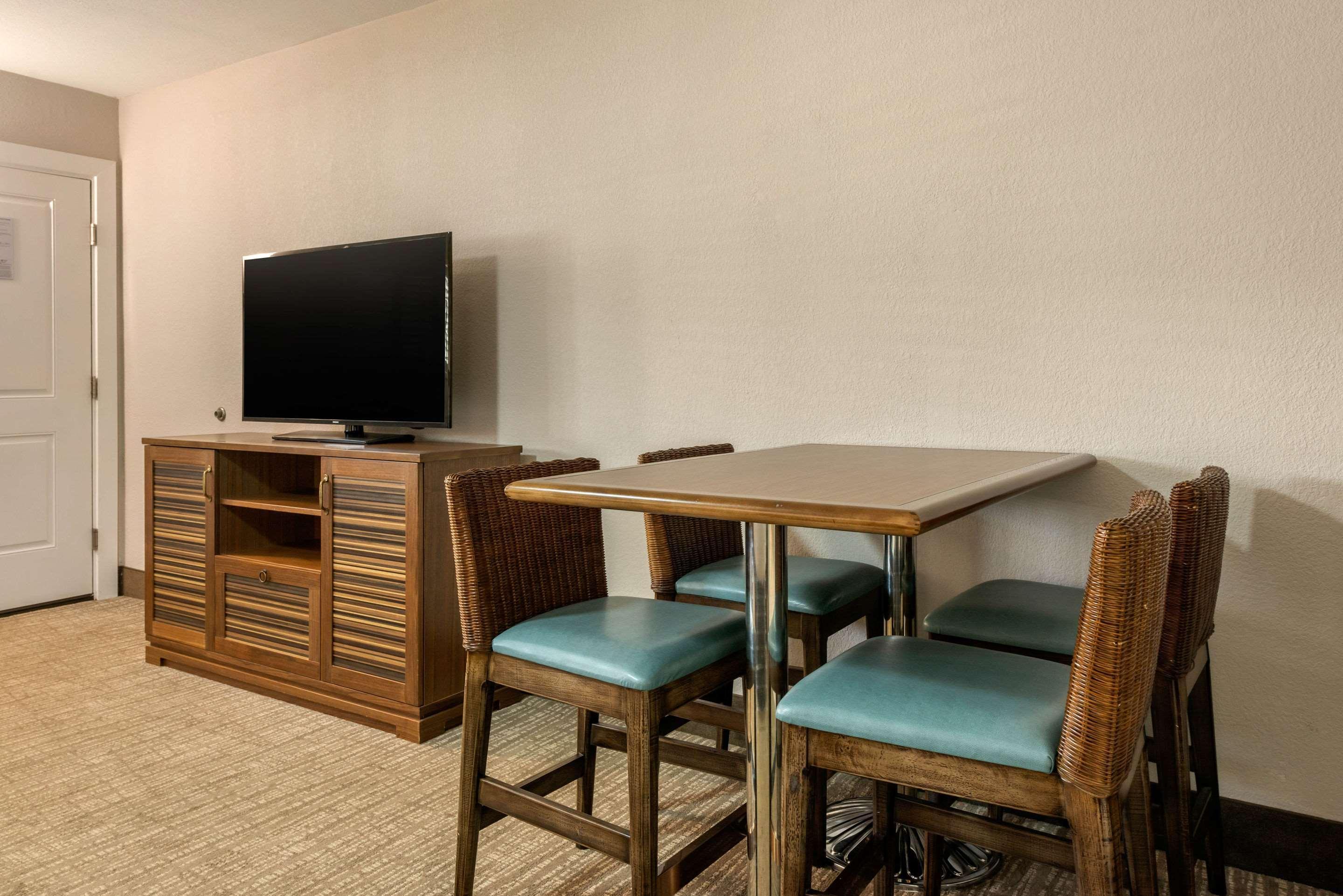 Seafarer Inn & Suites, Ascend Hotel Collection Джекил Айлънд Екстериор снимка