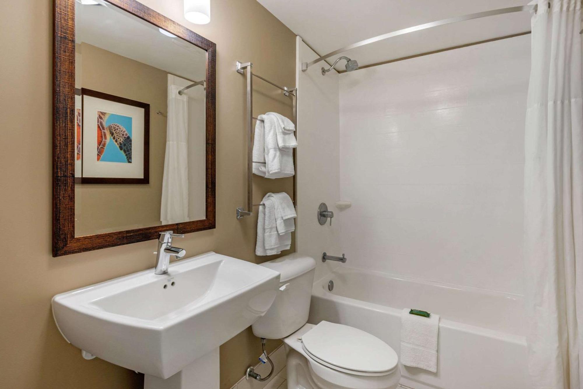 Seafarer Inn & Suites, Ascend Hotel Collection Джекил Айлънд Екстериор снимка