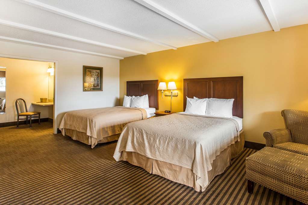 Seafarer Inn & Suites, Ascend Hotel Collection Джекил Айлънд Стая снимка